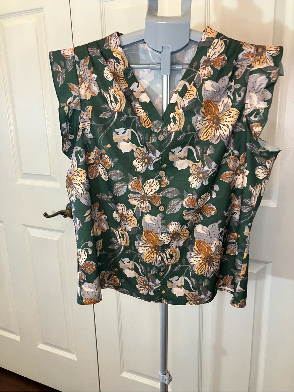 Green Floral V-Neck Ruffle Sleeve Women's Top
